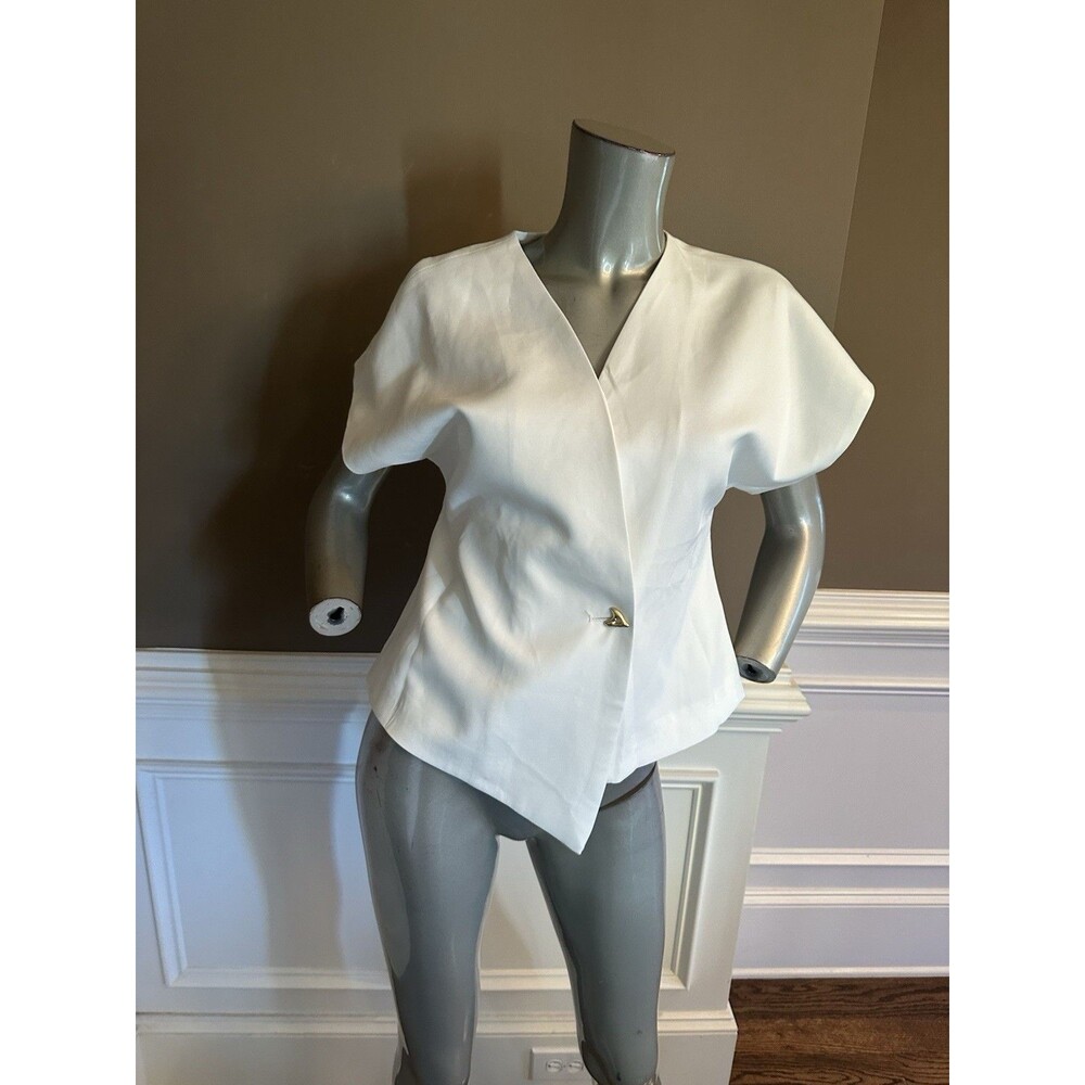 NWT COMMENSE White V-Neck Top Sz Small